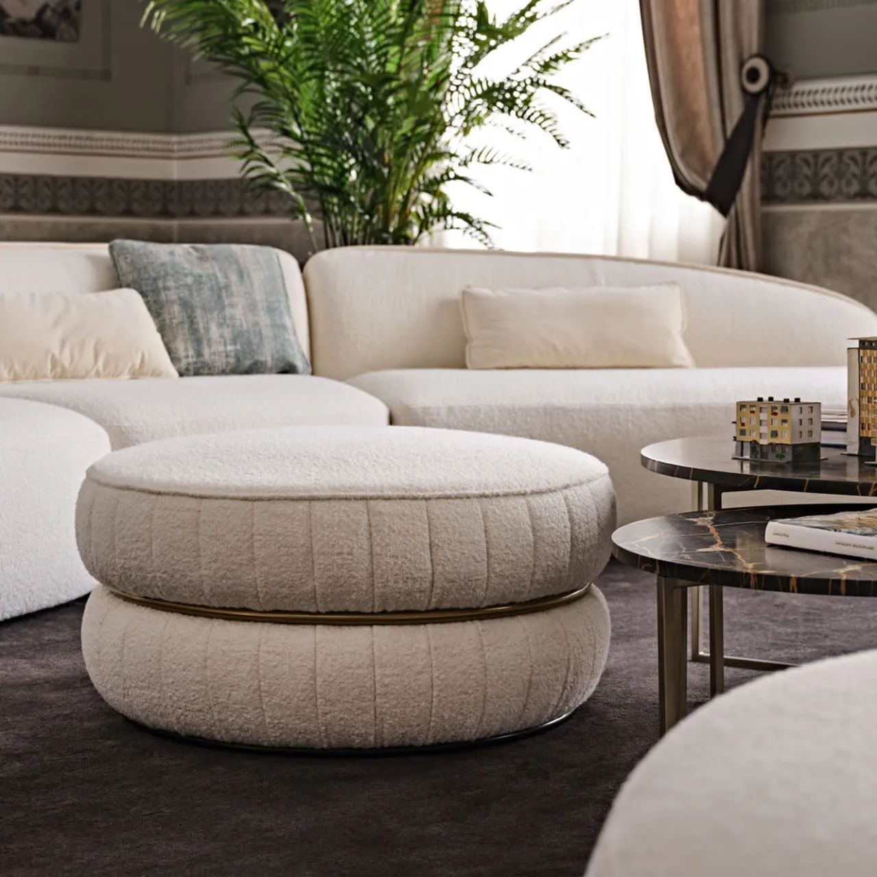 Black Tie Ottomans & Poufs<Lillo White Pouf
