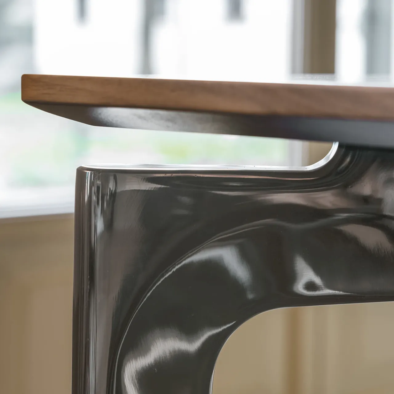 Alivar Dining Tables<Liuto Square Durmast Table by Giuseppe Bavuso