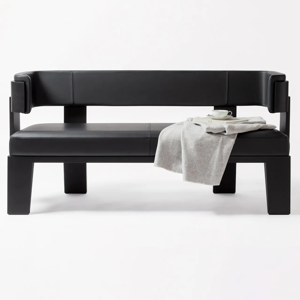 Giobagnara Benches<Lluis Bench