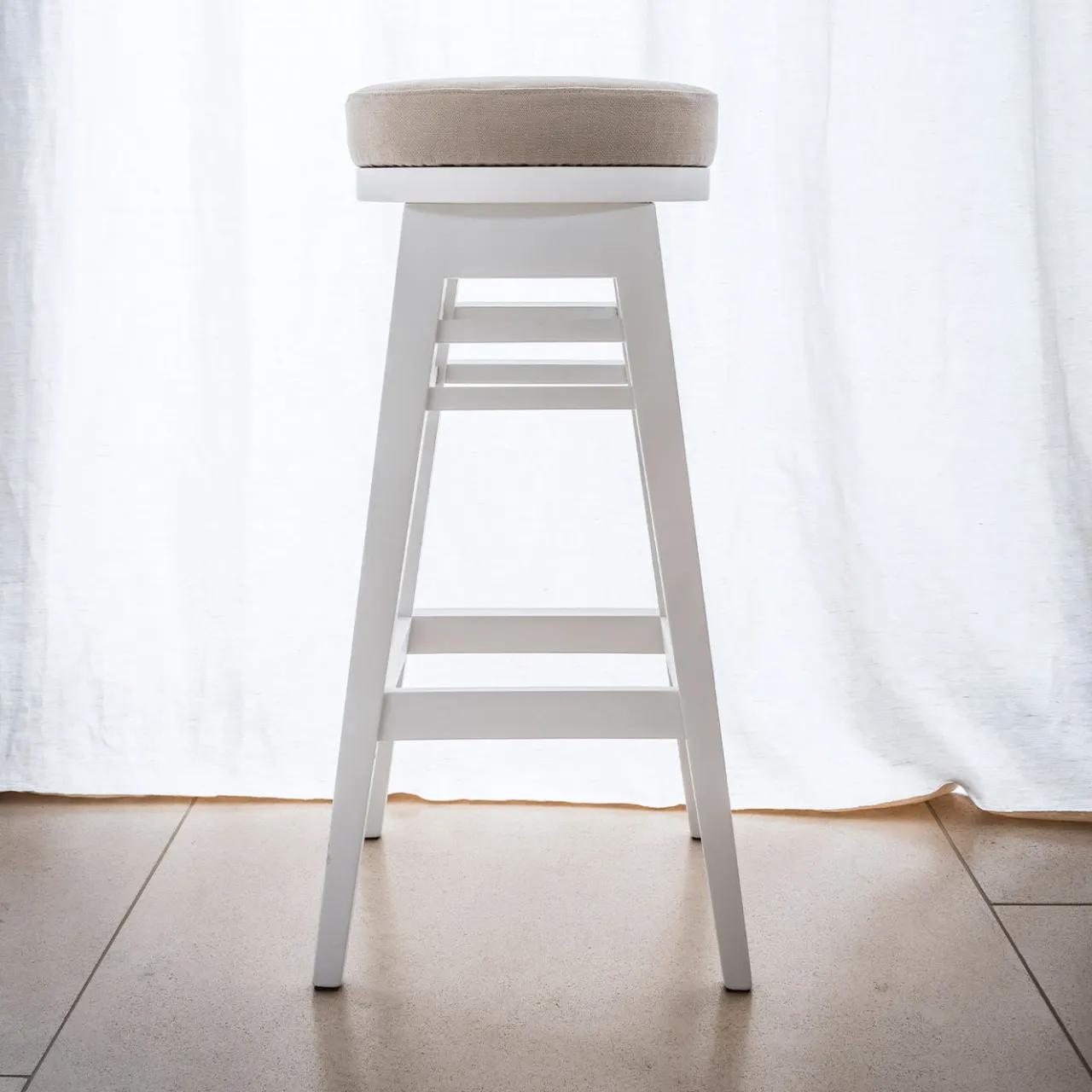 Deodara Bar Stools<Lorenzo White Stool