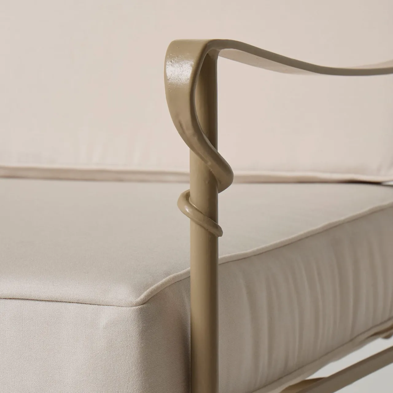 DMG Fiesole Outdoor Armchairs<Lotus Iron Outdoor Reclining Armchair