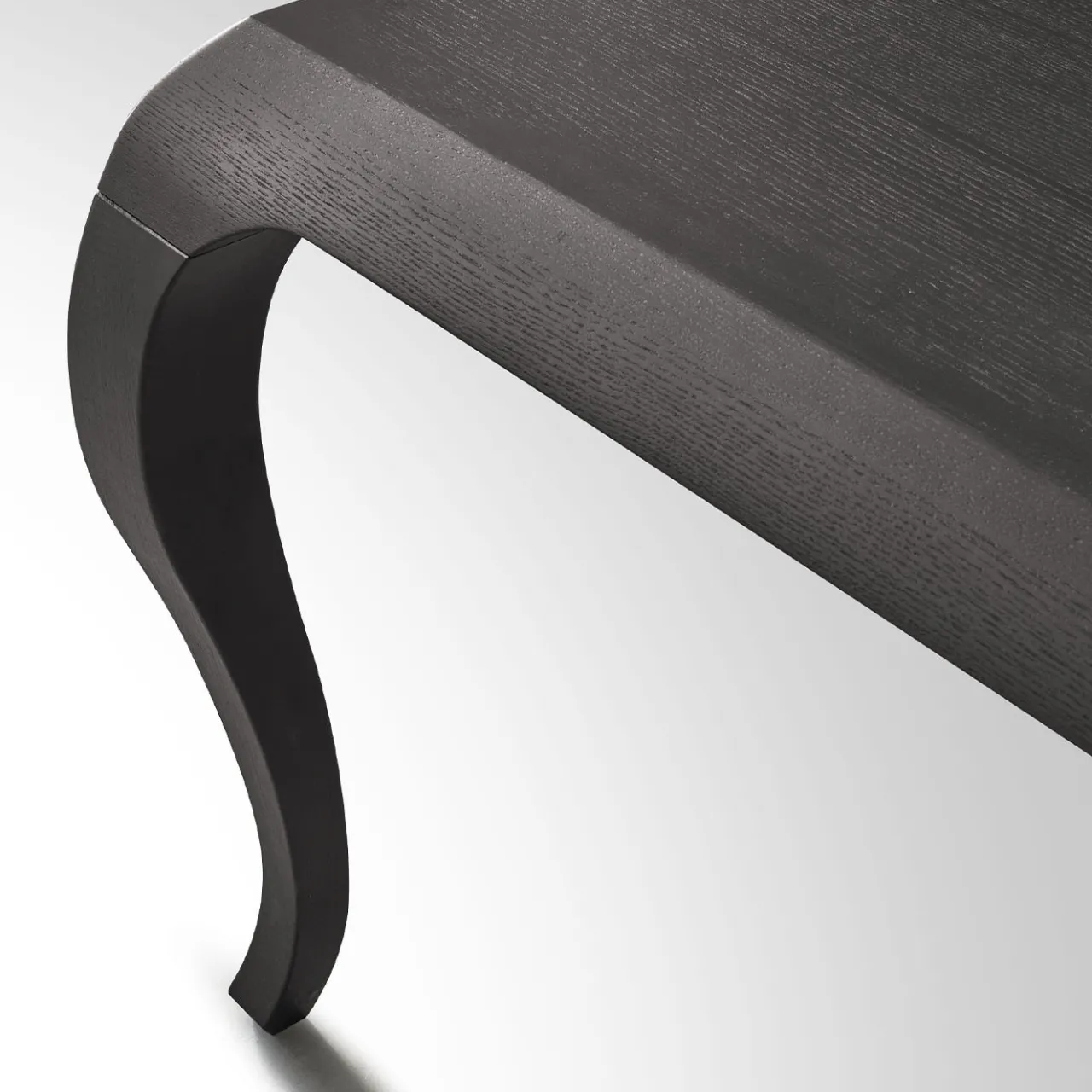 Montina Dining Tables<Louis Wood Gray Dining Table