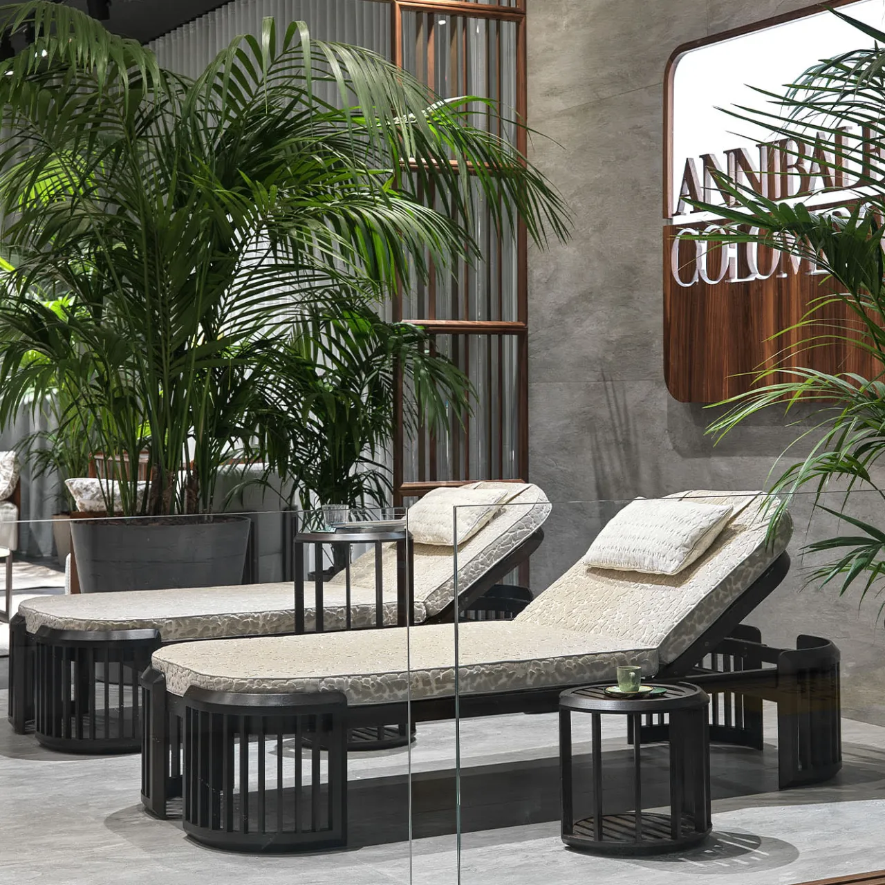 Annibale Colombo Outdoor Coffee Tables<Lucio High Round Iroko Outdoor Side Table