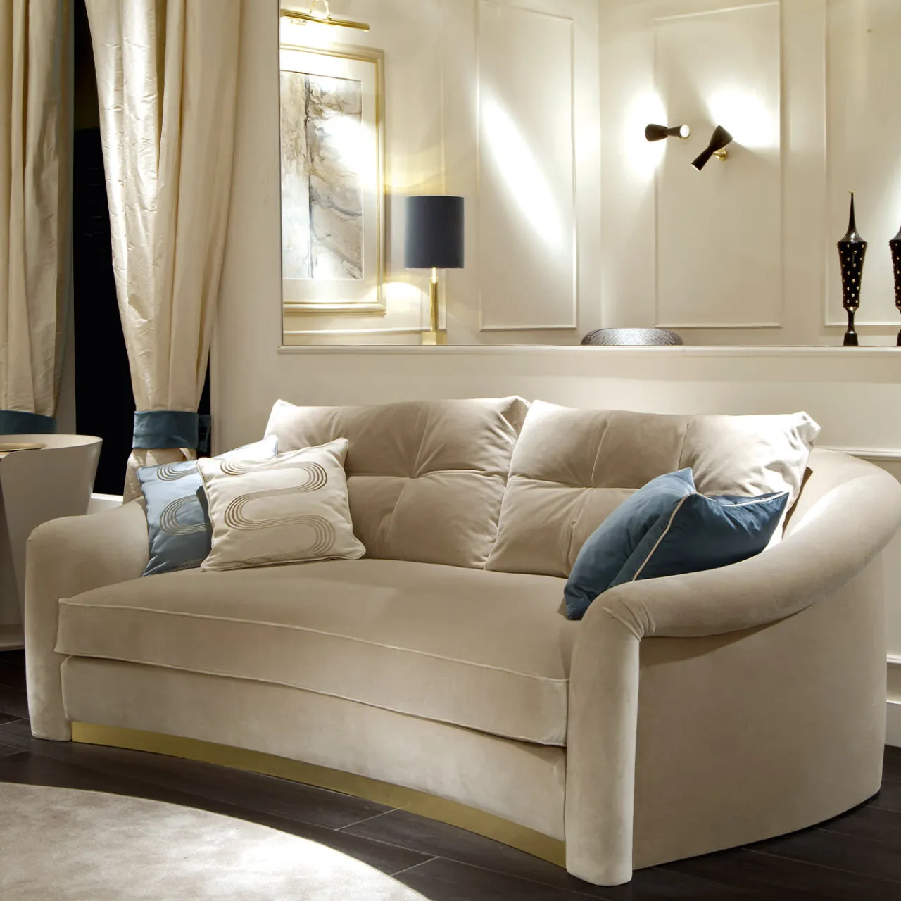Softhouse Sofas<Madame Beige Sofa