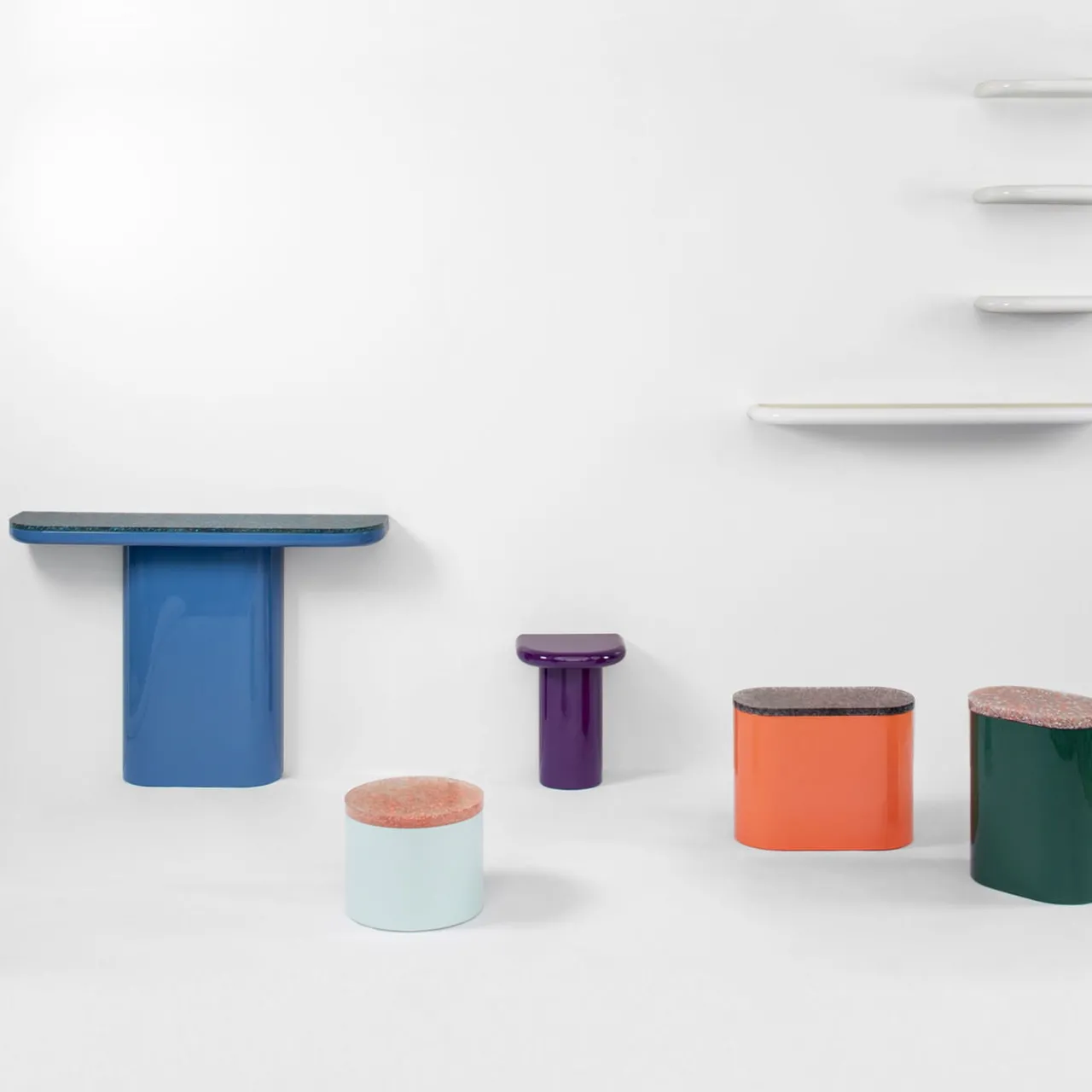 Punto Zero Consoles<Manica Blue Console