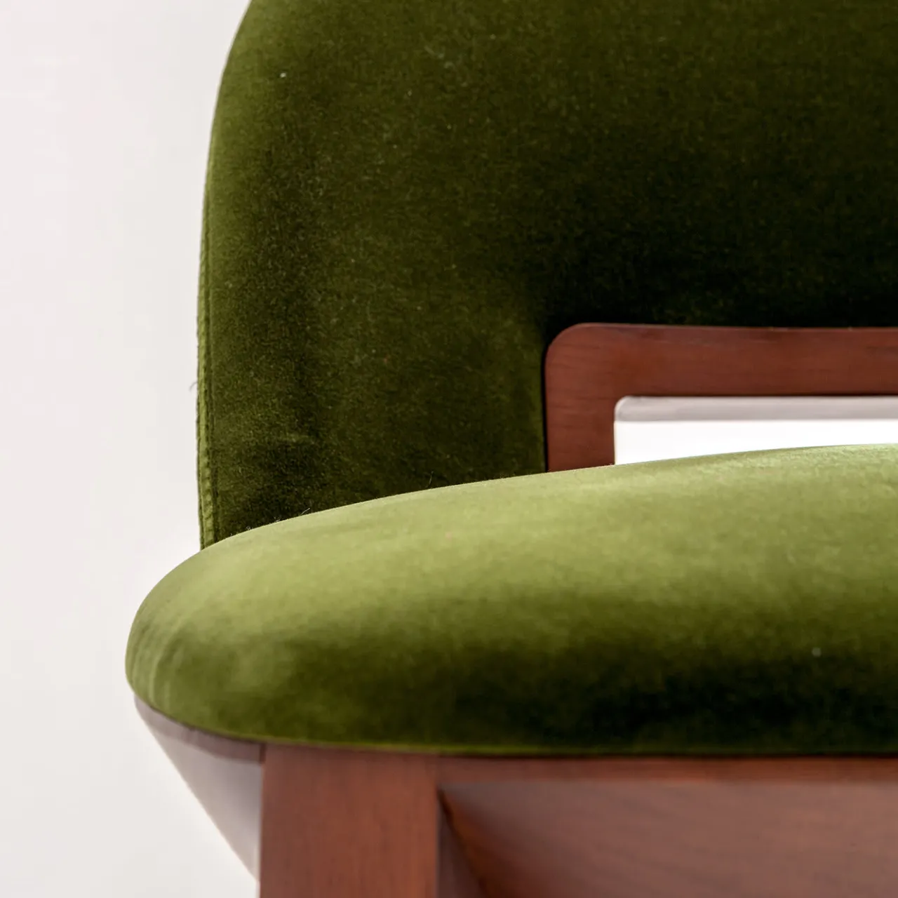 Laura Meroni Bar Stools<Margaret Green Stool by Cesare Arosio