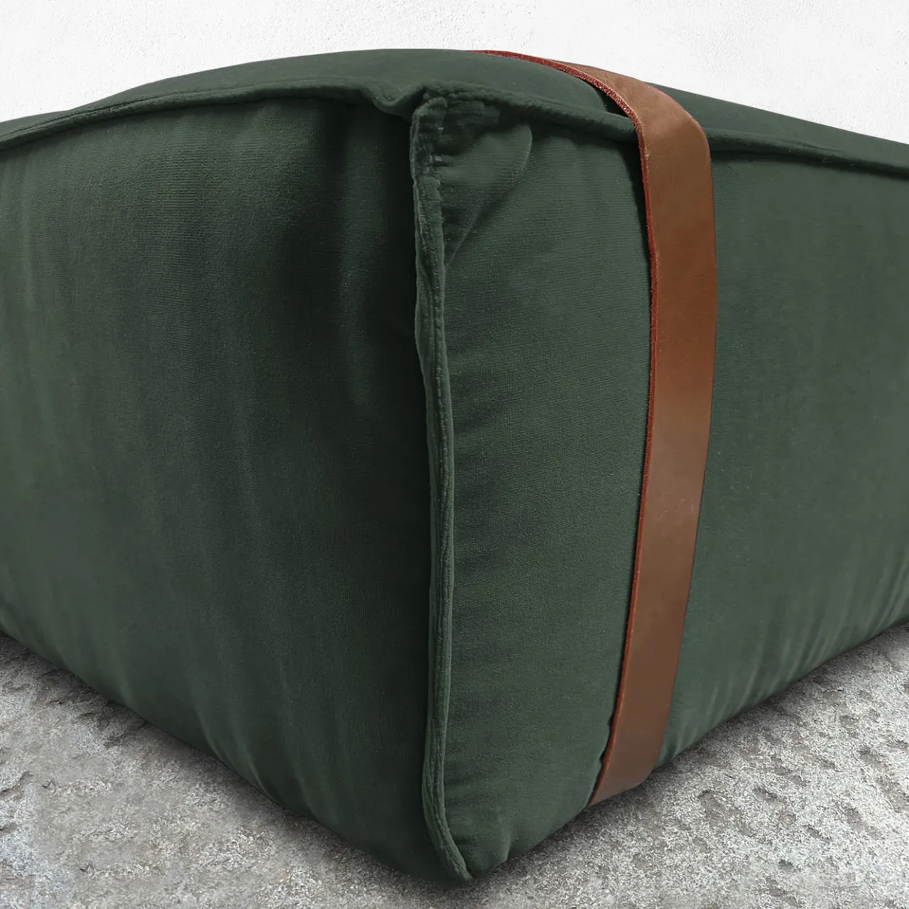DLA Design Lab Ottomans & Poufs<Maxi Docker English Green Velvet Pouf