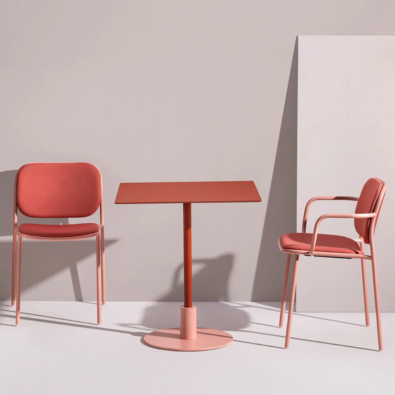 TrabA' Chairs<Metis Padded Red Chair With Arms by Gabbertas Studio