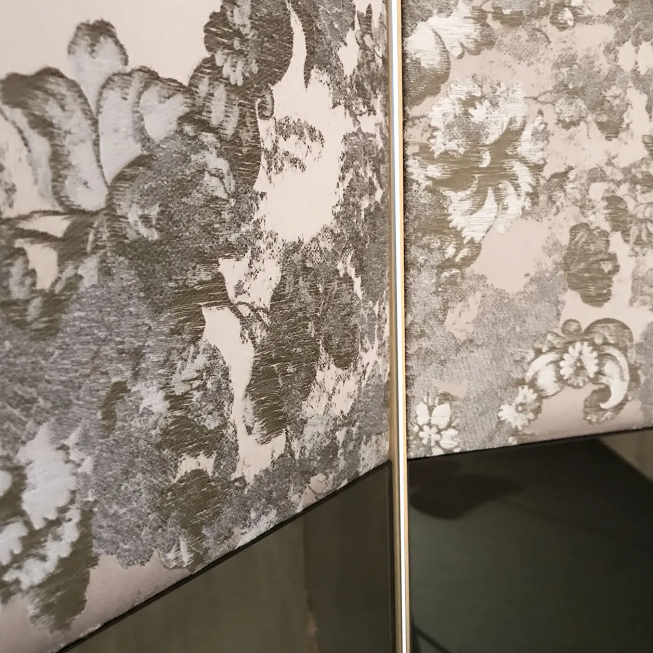 Monica Gasperini Room Dividers<MG S05 Pink Screen