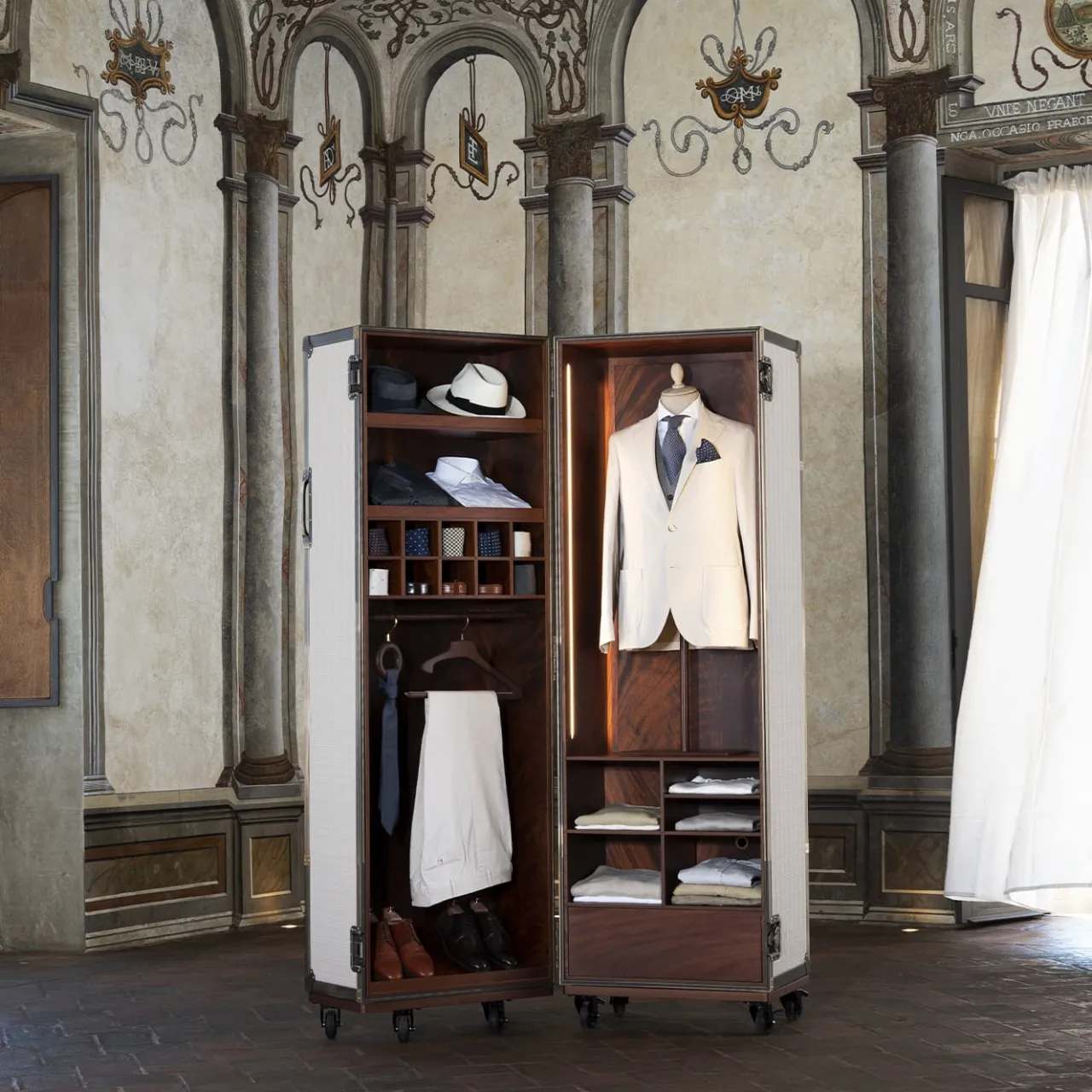 laErre Trunks Trunks<Milano Luxury Closet Trunk