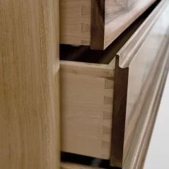 Ebanisteria Roberto Gambella Dressers<Minimalist Walnut & Chestnut Dresser