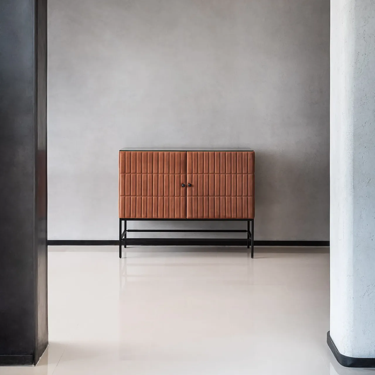 Daytona Cabinets<Mizar Brown Leather Low Cabinet by Dainellistudio