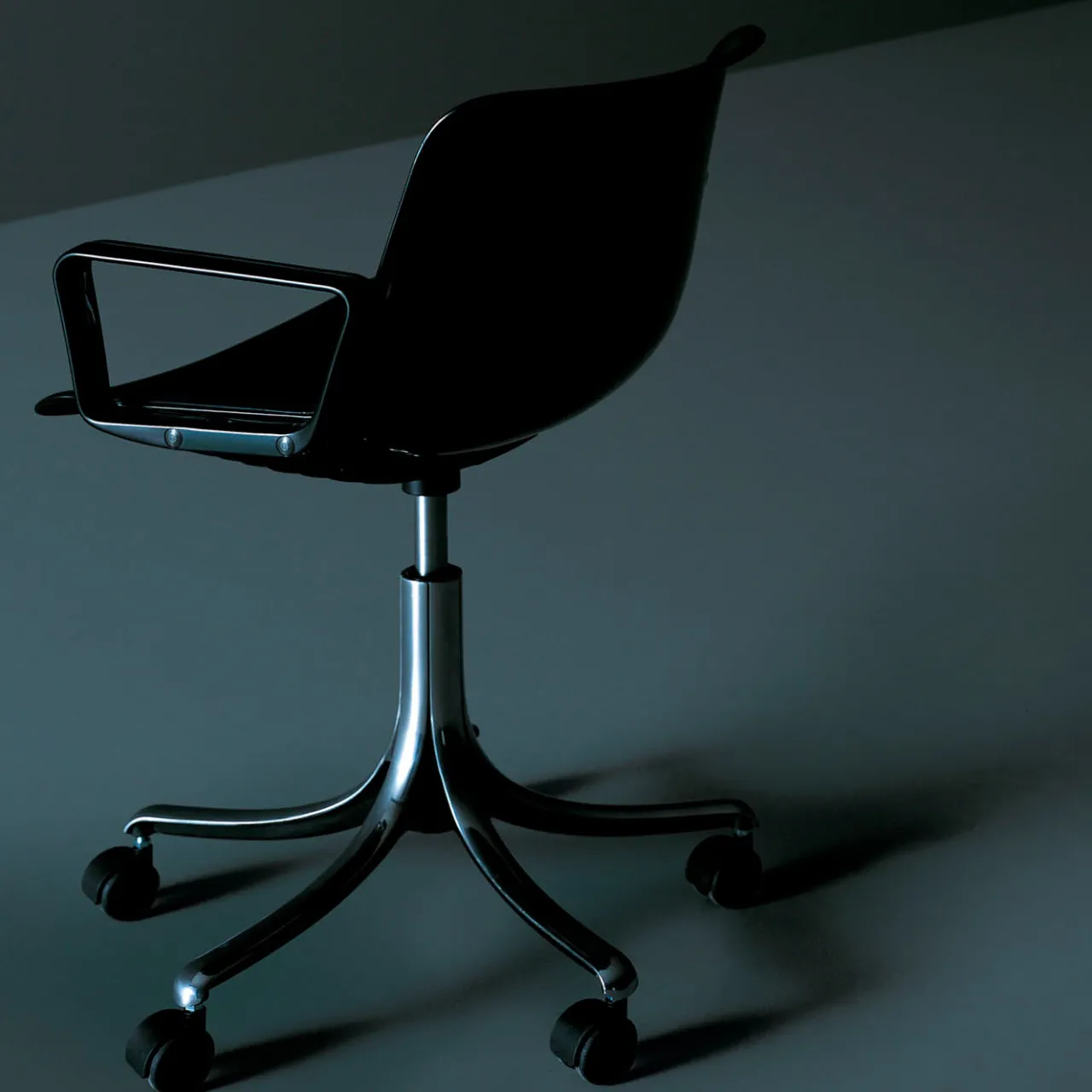 Tecno Spa Office Chairs<Modus Black Caster Chair with Armrests by Centro Progetti Tecno