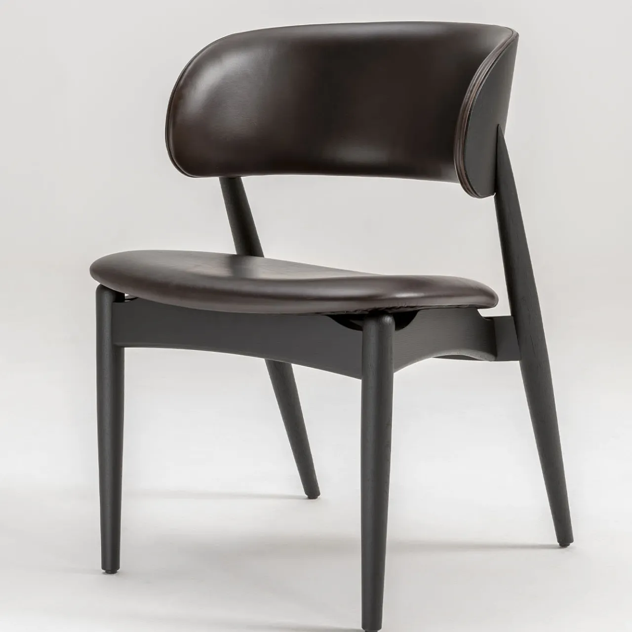 Laura Meroni Chairs<Montana Leather Chair
