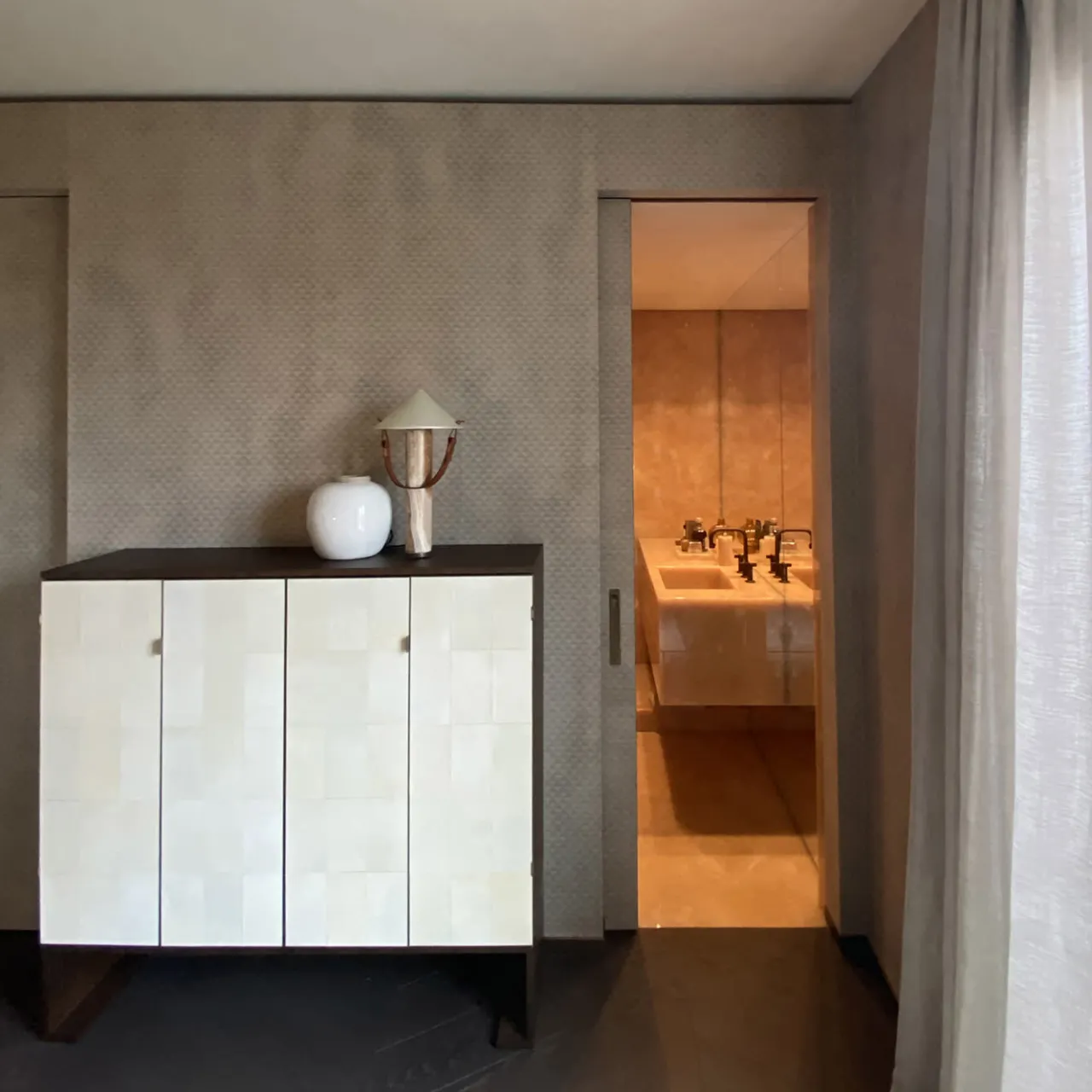 Revolution Archstudio Cabinets<Ms. Chang Dark Oak And Leather-Parchment Cabinet