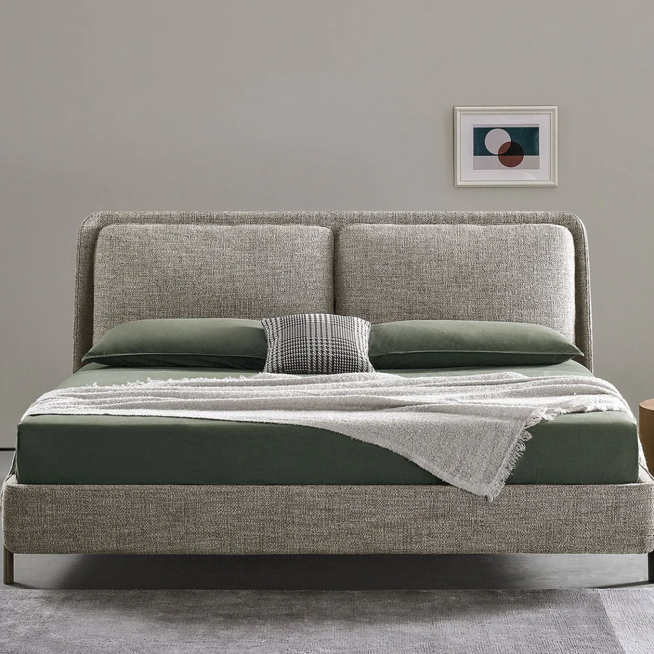Bodema Beds<NARA King-Size Brown Bed