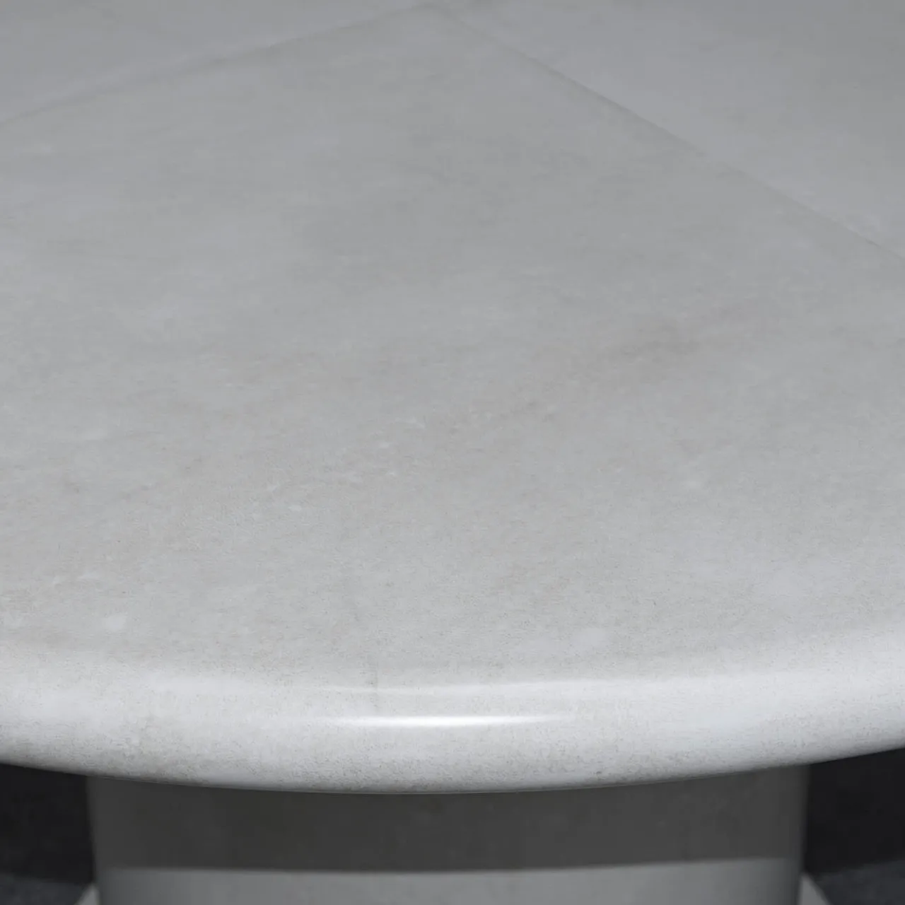 Extroverso Dining Tables<Natural Goatskin Round Table