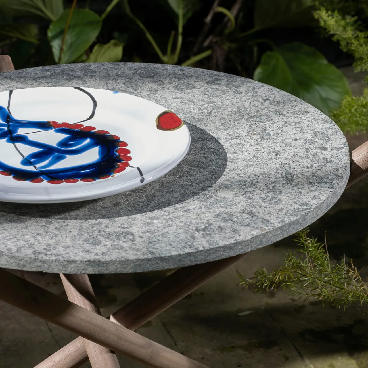 Veltha Outdoor Stone Design Outdoor Coffee Tables<Naturam gray peperino stone with wooden legs side table