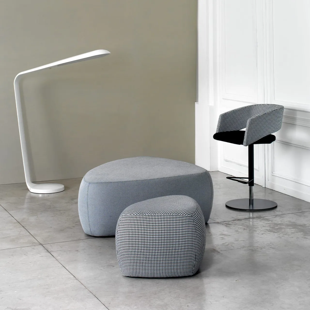 Sitia Ottomans & Poufs<Nebu Medium Pouf