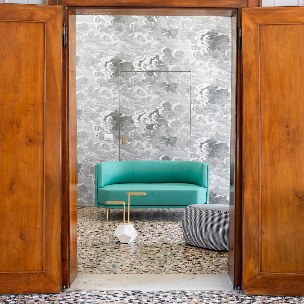 Sitia Ottomans & Poufs<Nebu Medium Pouf