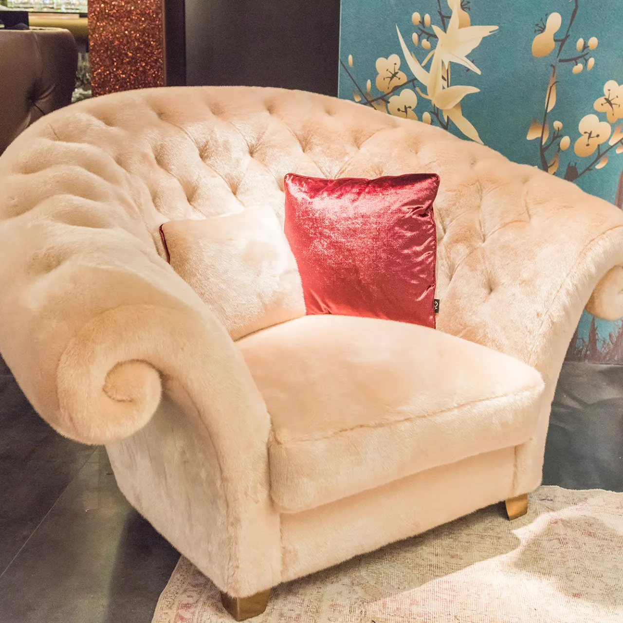 VGnewtrend Armchairs<New Versailles Faux-Fur Armchair