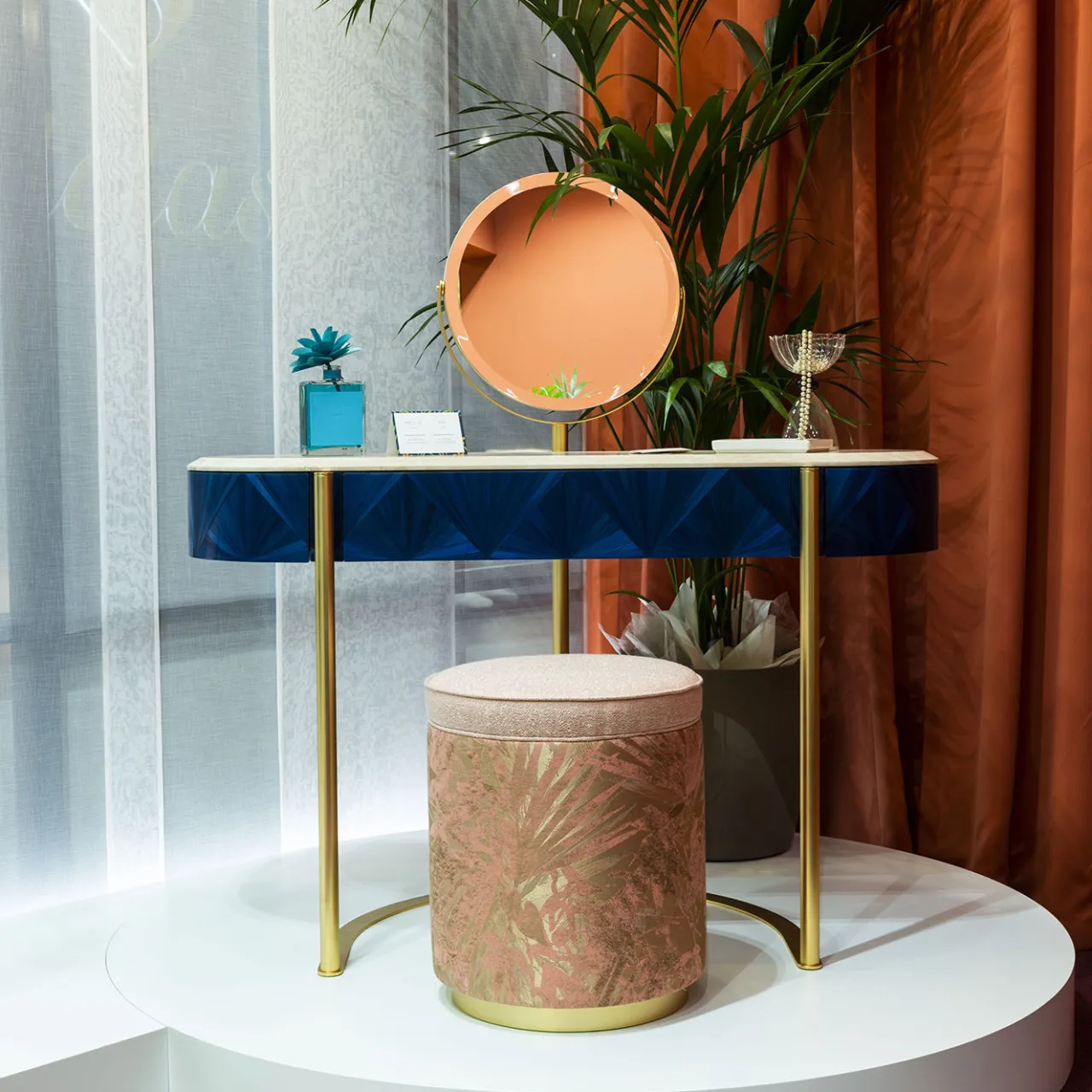 Cafedesart Vanities<Nora Curved Blue & Golden Vanity Desk