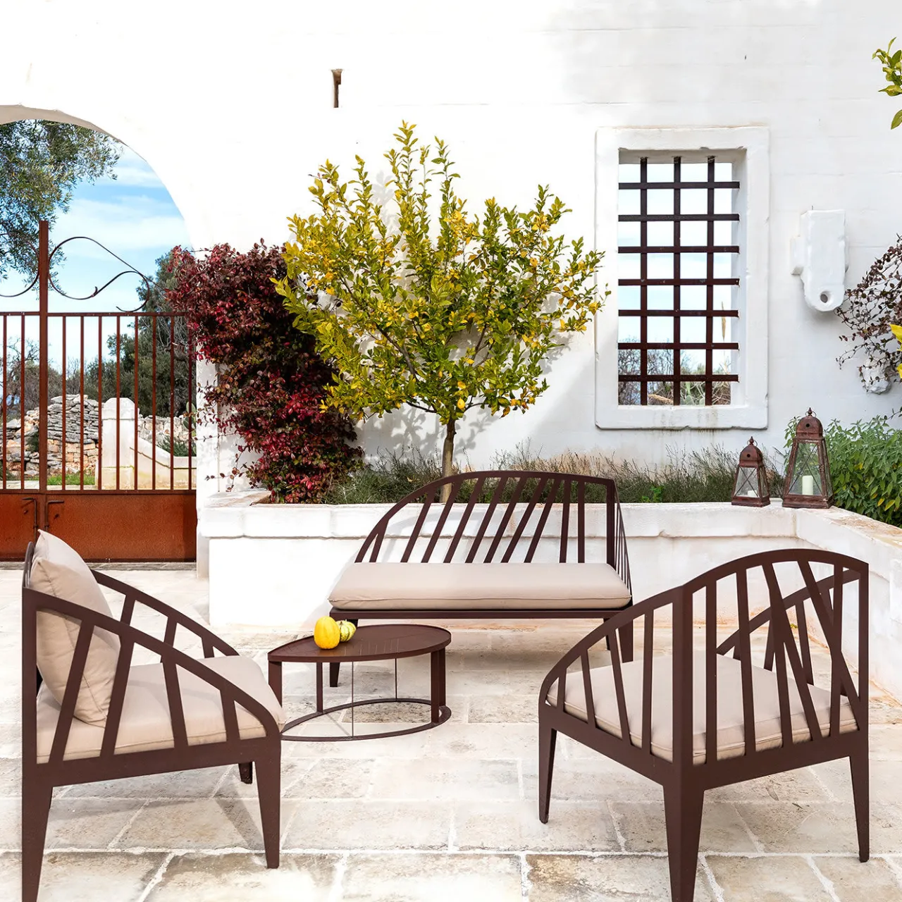 TrackDesign Sofas<Oblì Corten Steel Sofa