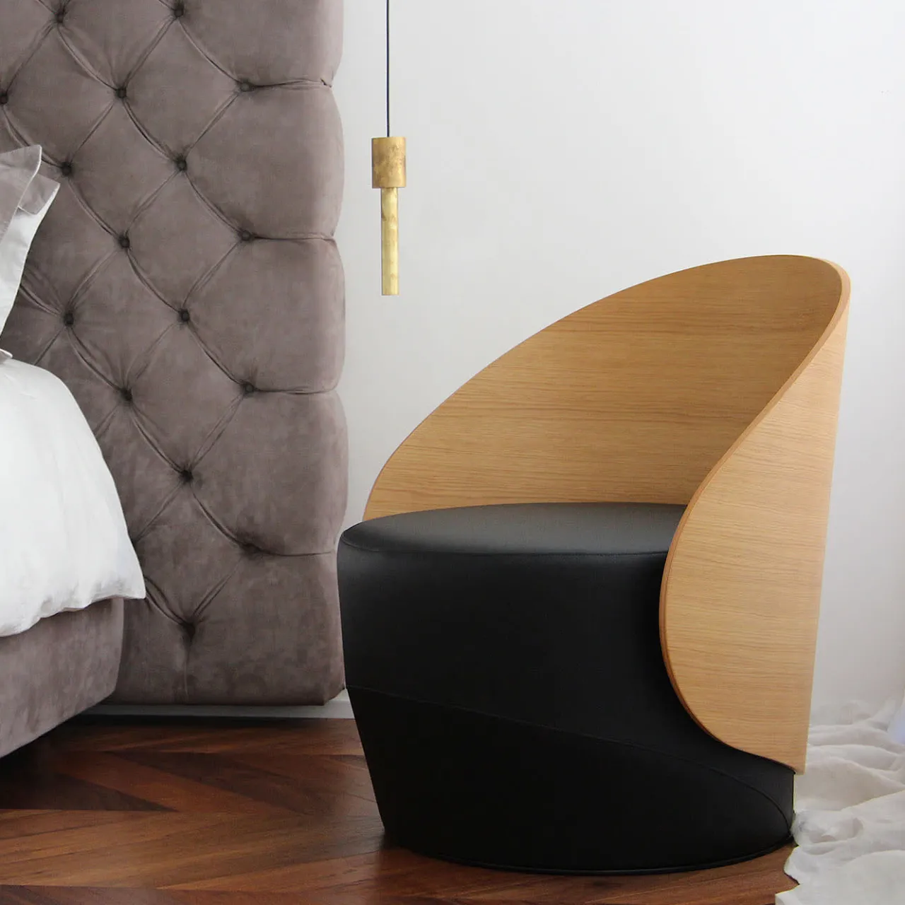 Real Piel Armchairs<Ohr Oak Black Swivel Armchair