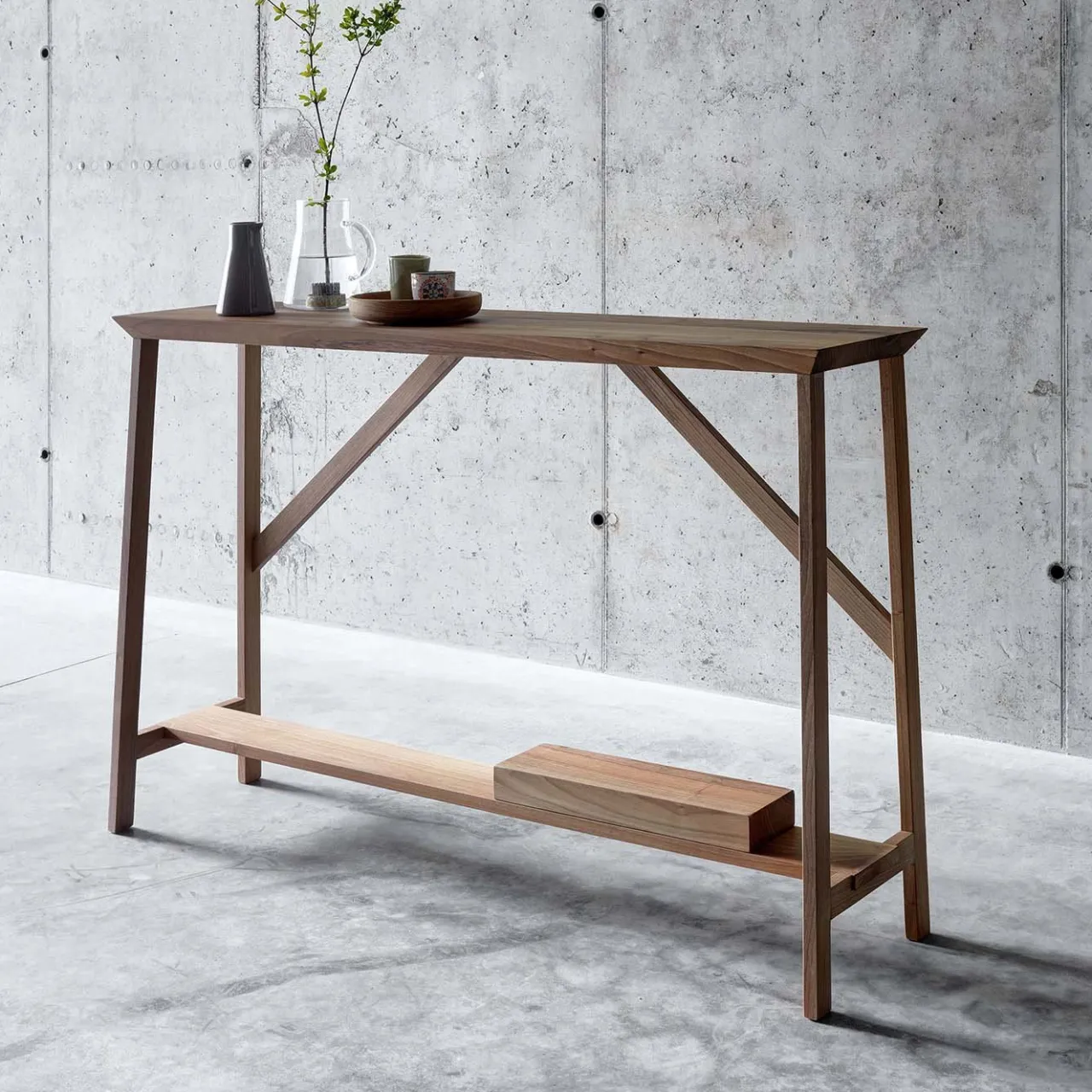 Fioroni Consoles<Olla Console by Act_Romegialli