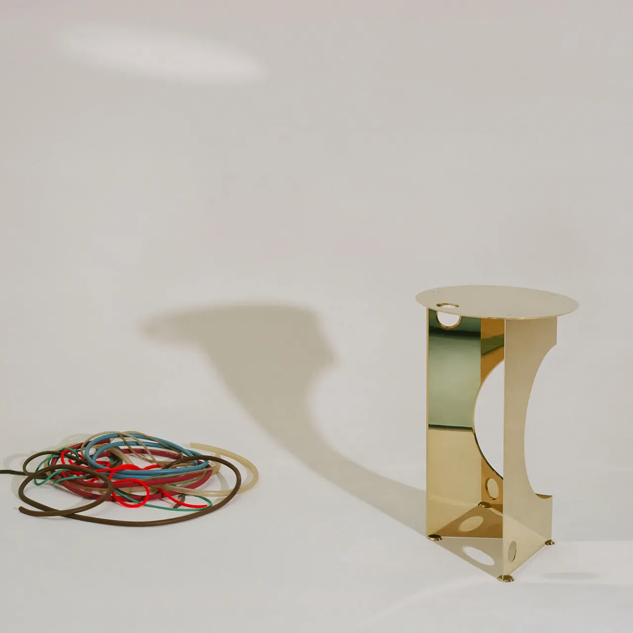 Nita Side Tables<One Side Table in Polished Brass