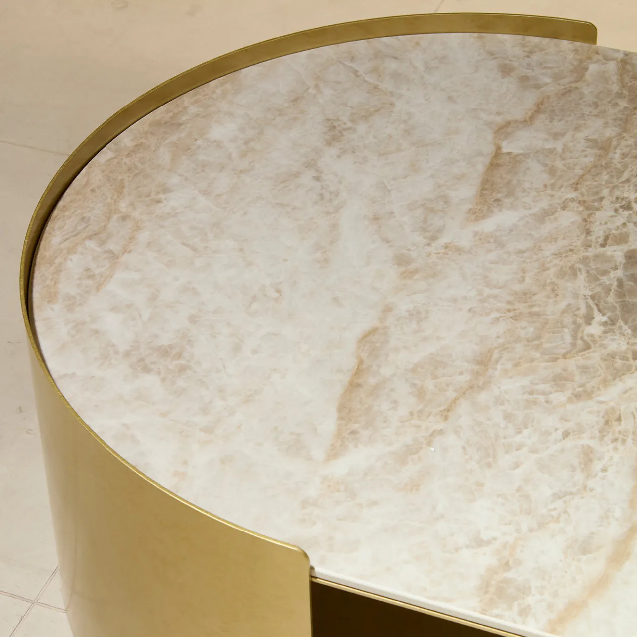 Encore Italia Coffee Tables<Osiris Oval Gold Coffee Table