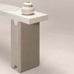 Giobagnara Consoles<OSSICLE LEATHER CONSOLE