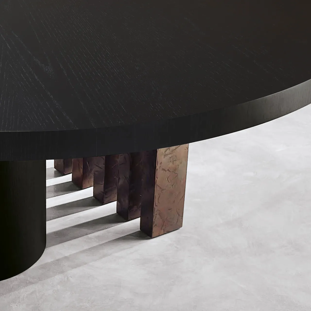 Somaschini Dining Tables<Ozark Round Table by Dainelli Studio