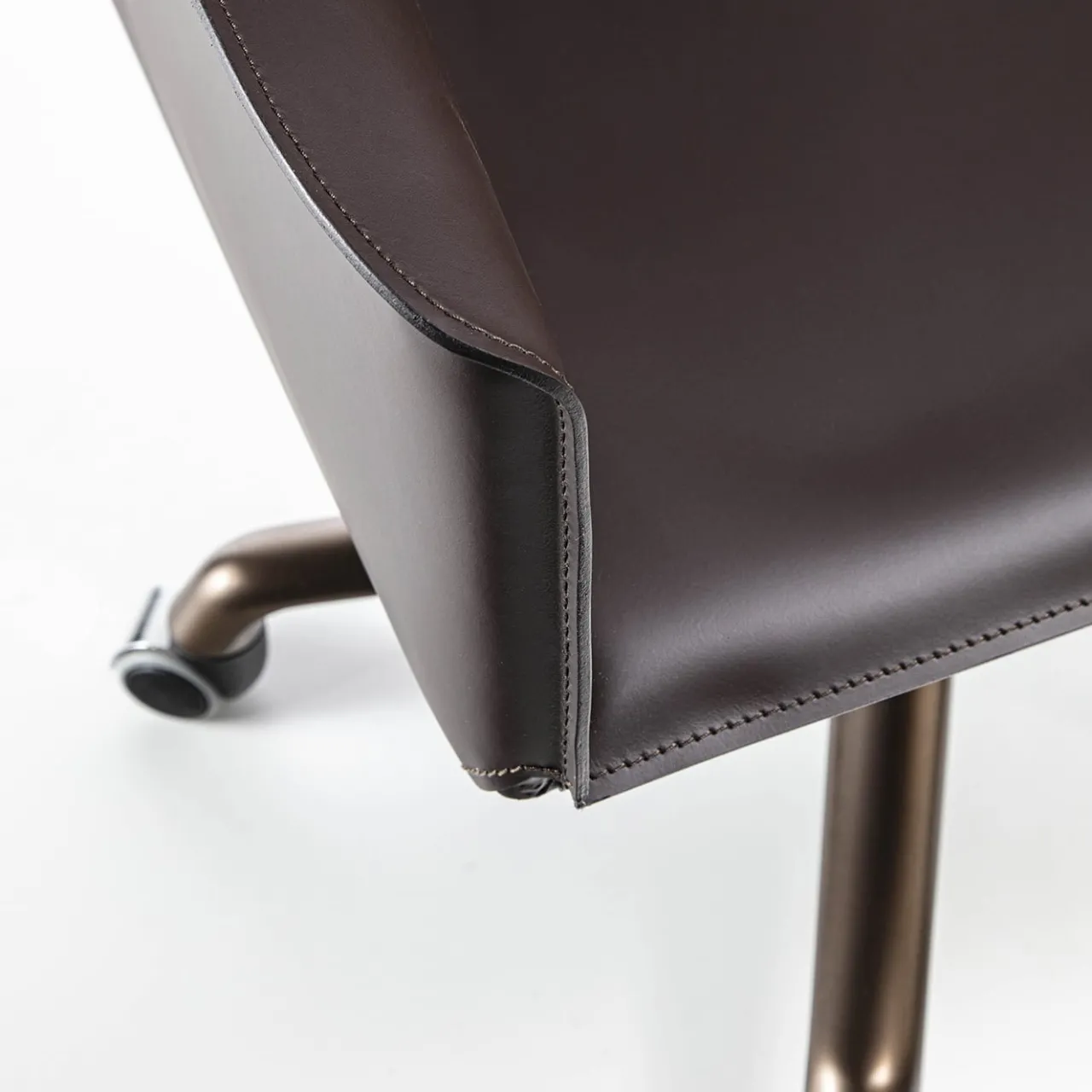 Enrico Pellizzoni Office Chairs<Pasqualina Swivel President Chair by Grassi&Bianchi and RedCreative