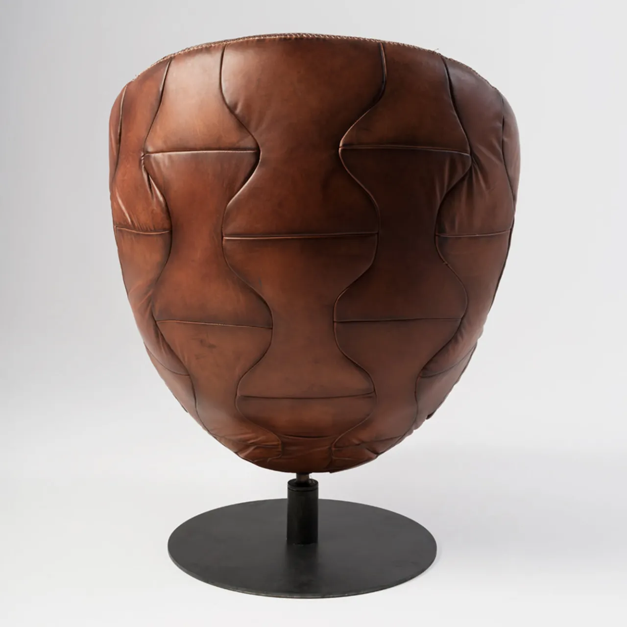 Mantellassi 1926 Armchairs<Pelè hand-patinated brown Crust leather swivel armchair