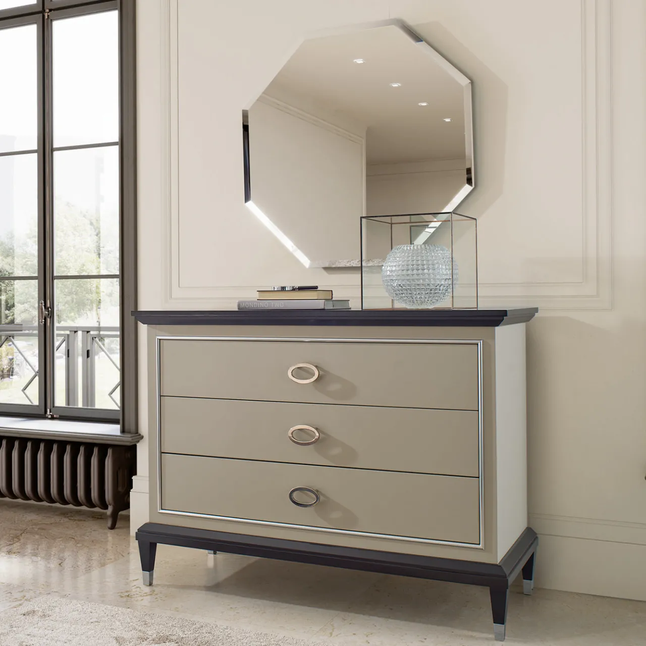 LCI_DECORA Dressers<Penthouse Gray Lacquered Dresser with Chrome Details