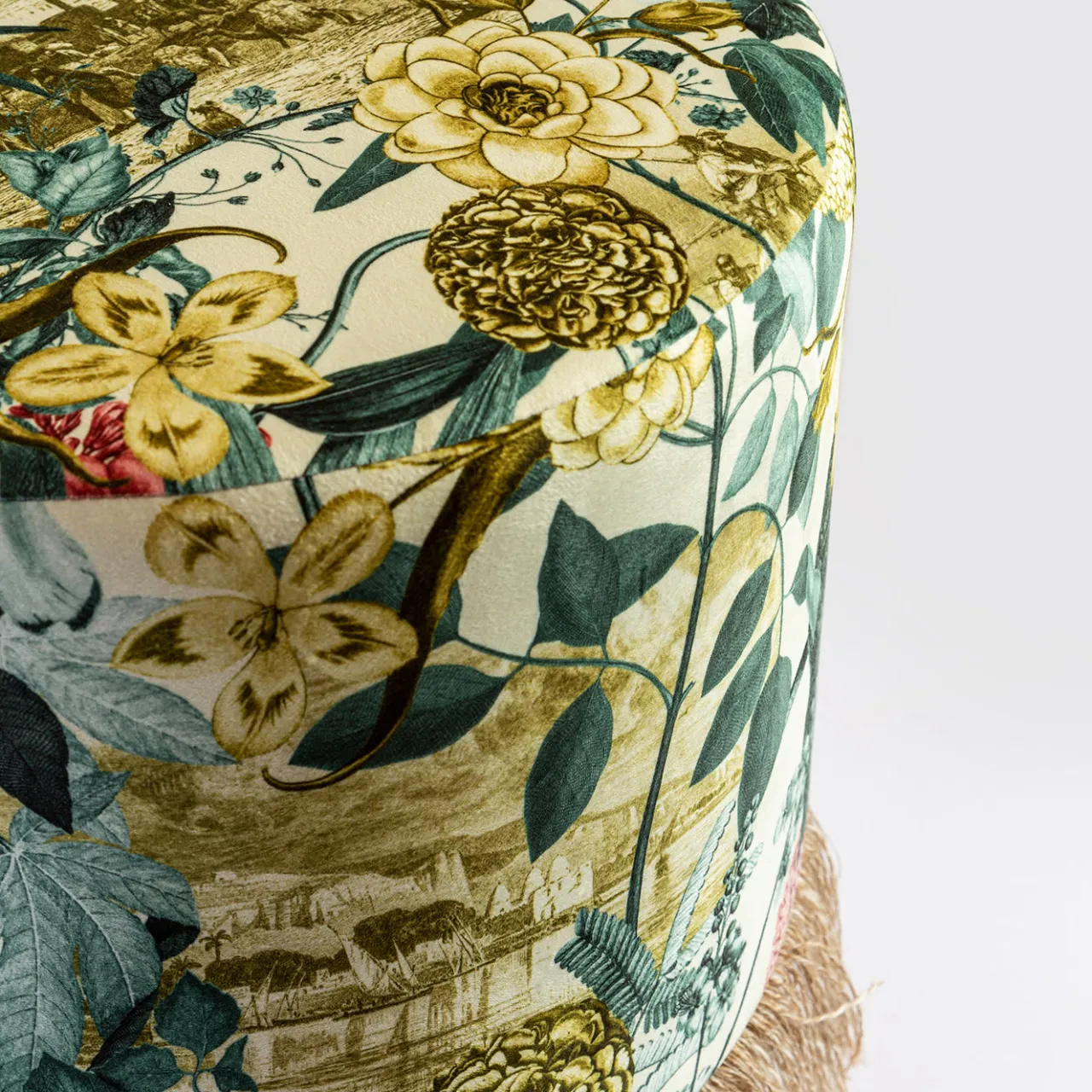 Grand Tour by Vito Nesta Ottomans & Poufs<Pouf Notti d'Oriente with botanical fantasy and basket base