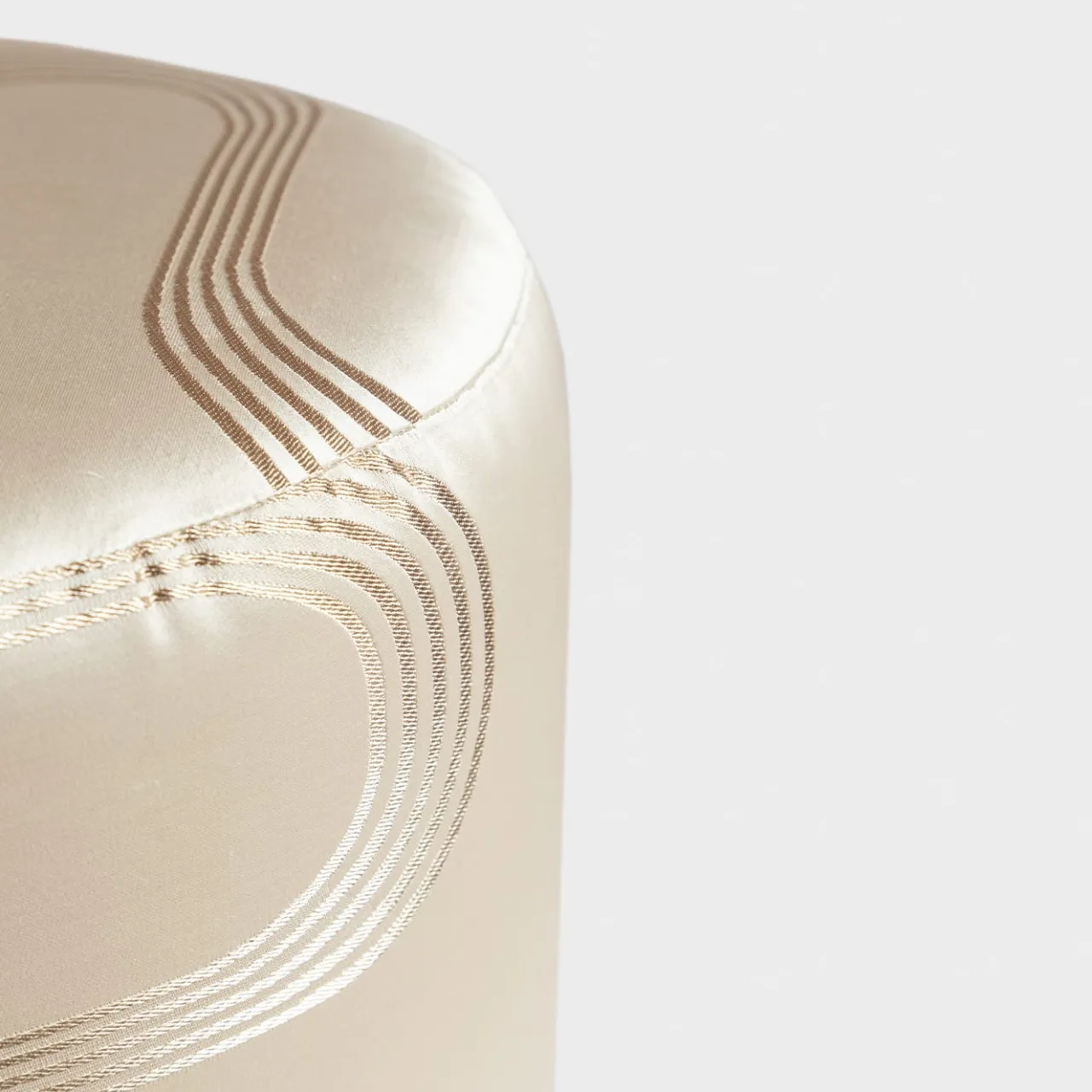 Grand Tour by Vito Nesta Ottomans & Poufs<Pouf Vague Ivory with Rubelli archive fabric and basket base
