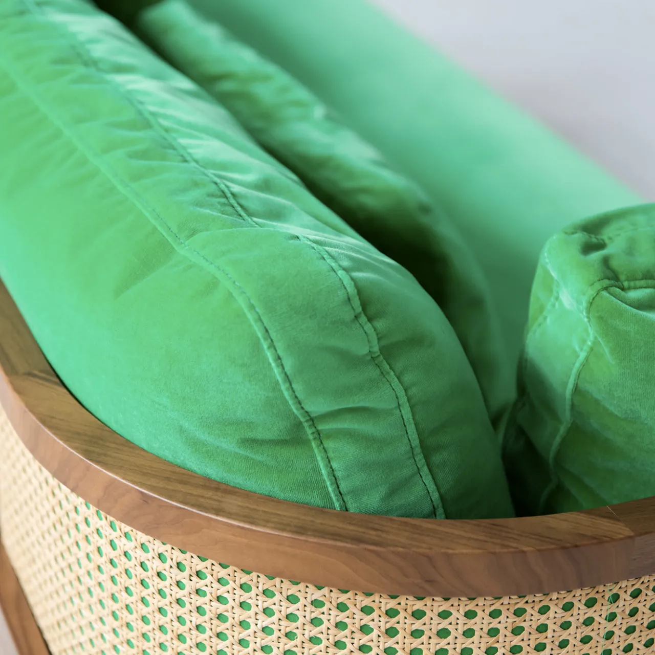 Gebrüder Thonet Vienna GmbH (GTV) – Wiener GTV Design Sofas<Promenade Green Sofa by Philippe Nigro
