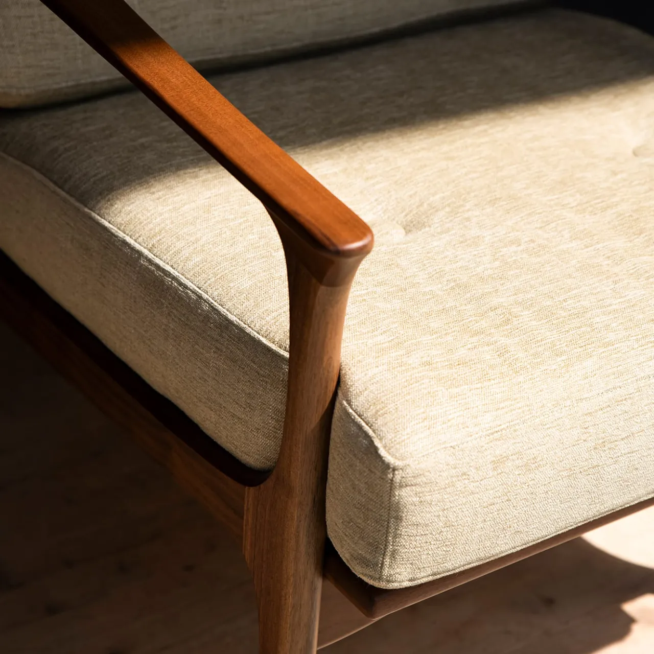 Dale Italia Lounge Chairs<Quiete Walnut Lounge Chair #1
