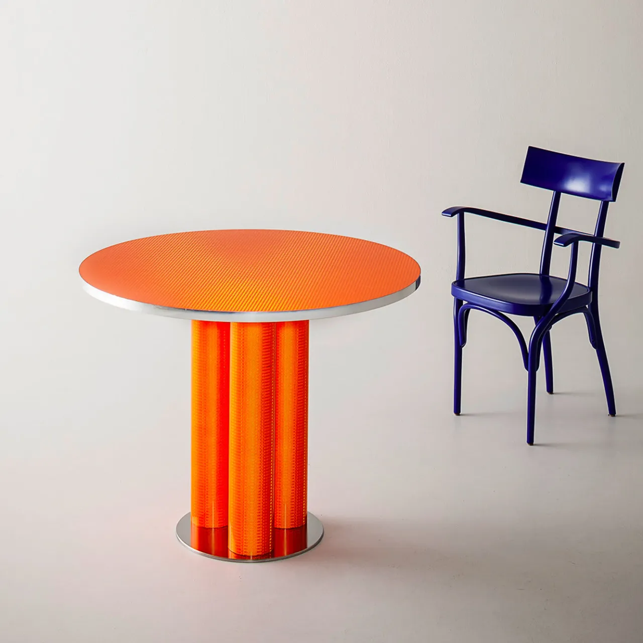 Bottos Design Italia by Sebastiano Bottos Bistro Tables<Reflective Collection - round Bistro table