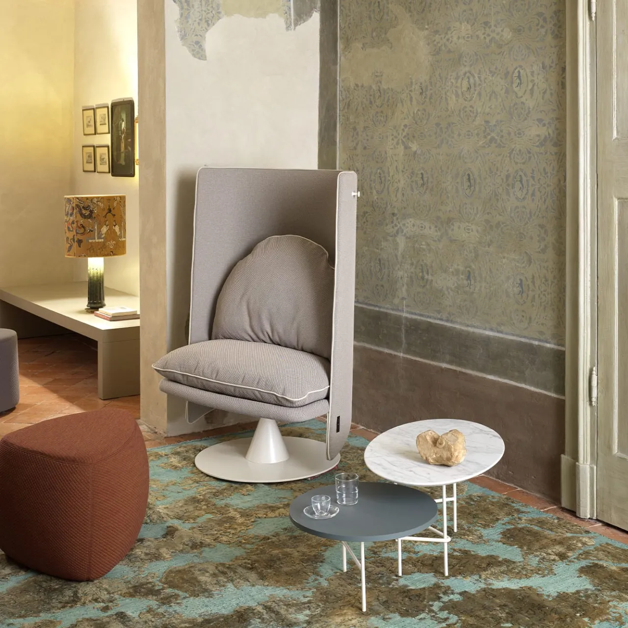 Sitia Armchairs<Roma284 Gray Fabric And White Conical Base Armchair