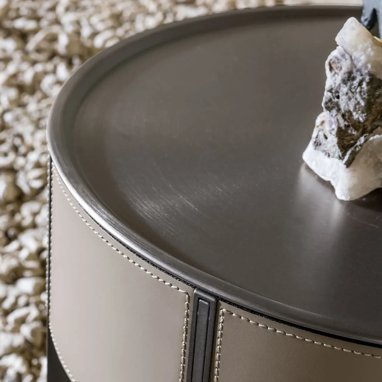 Alivar Nightstands<Round Bedside Table by Giuseppe Bavuso