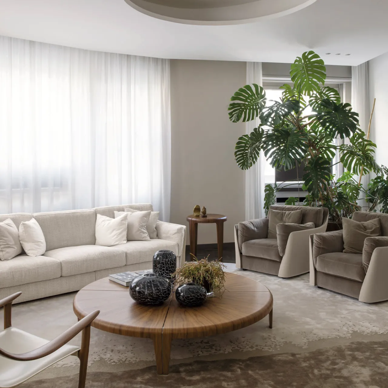 Giorgetti Coffee Tables<Round Canaletto Walnut Coffee Table with Metal Inlays