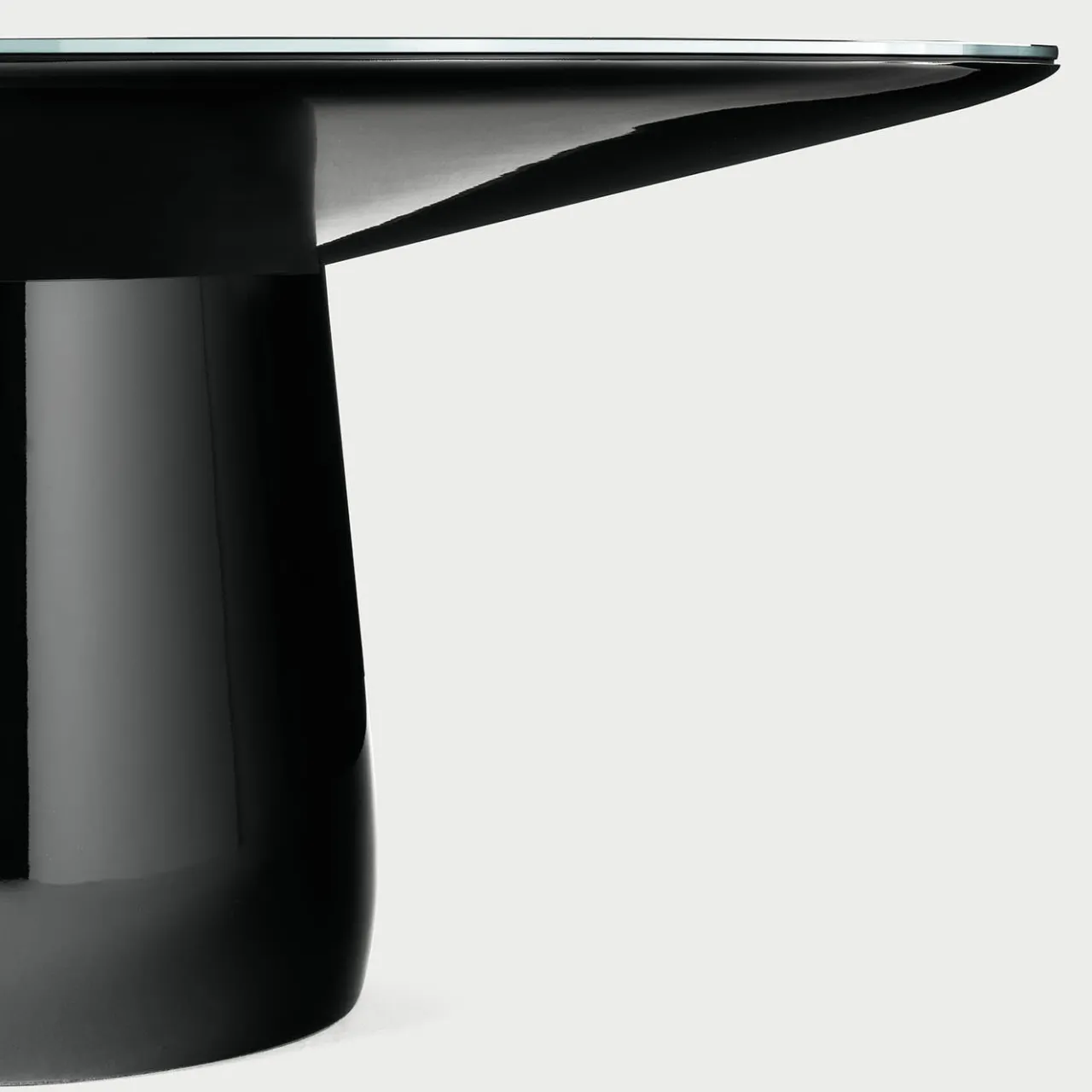 Baleri Italia Dining Tables<Roundel Black Crystal Dining Table by Claesson Koivisto Rune