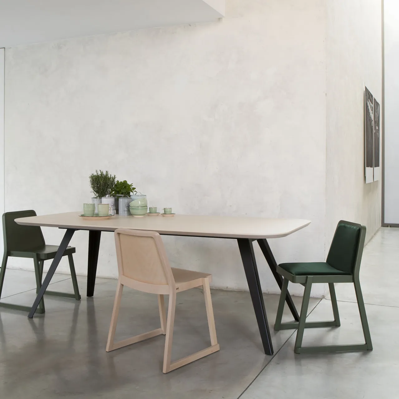 TrabA' Chairs<Roxanne Le Chair