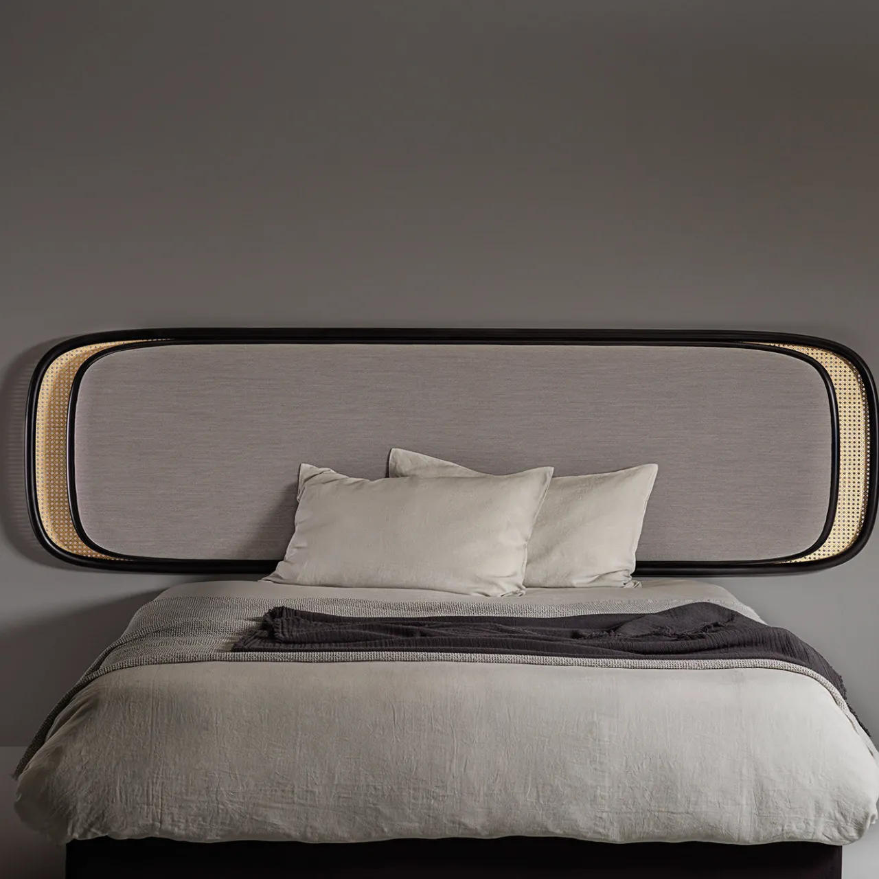 Gebrüder Thonet Vienna GmbH (GTV) – Wiener GTV Design Beds<Rue Headboard by GamFratesi