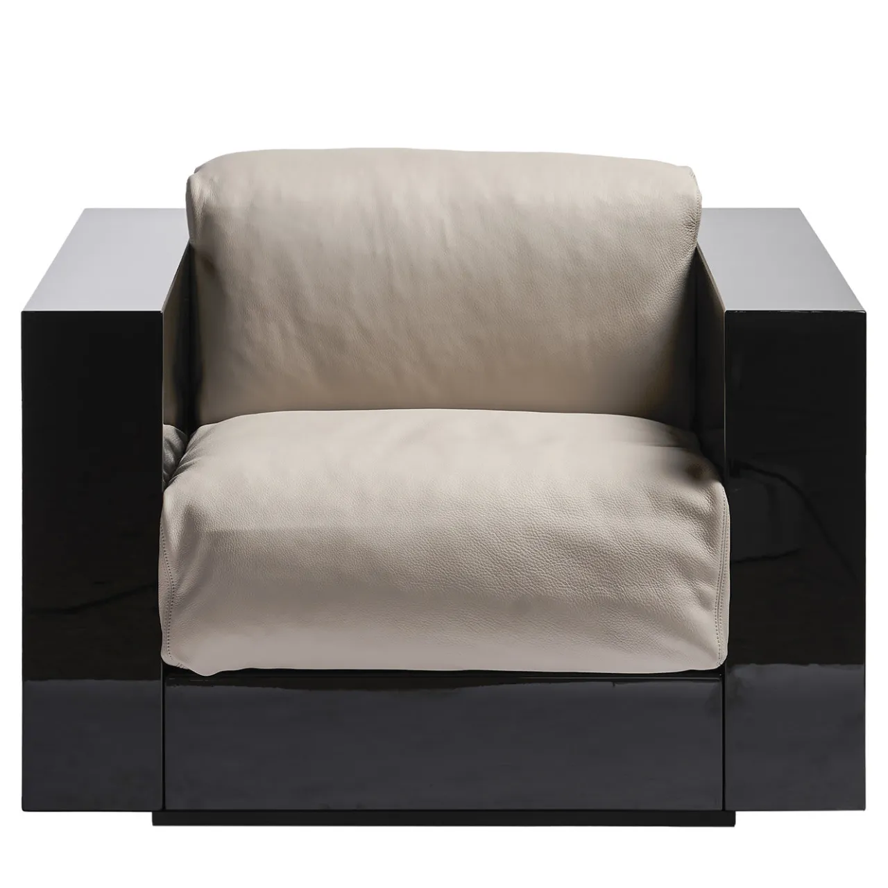 Poltronova Armchairs<Saratoga White Armchair by Lella and Massimo Vignelli