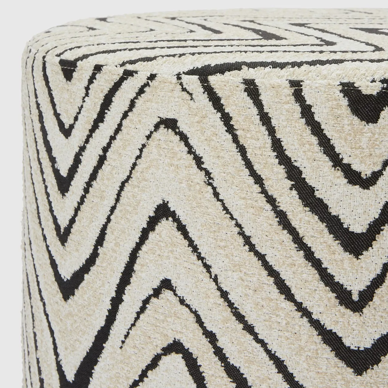 Missoni Home Collection Outdoor Chairs & Stools<Savana Cylindrical Black and White Chevron Pattern Outdoor Pouf