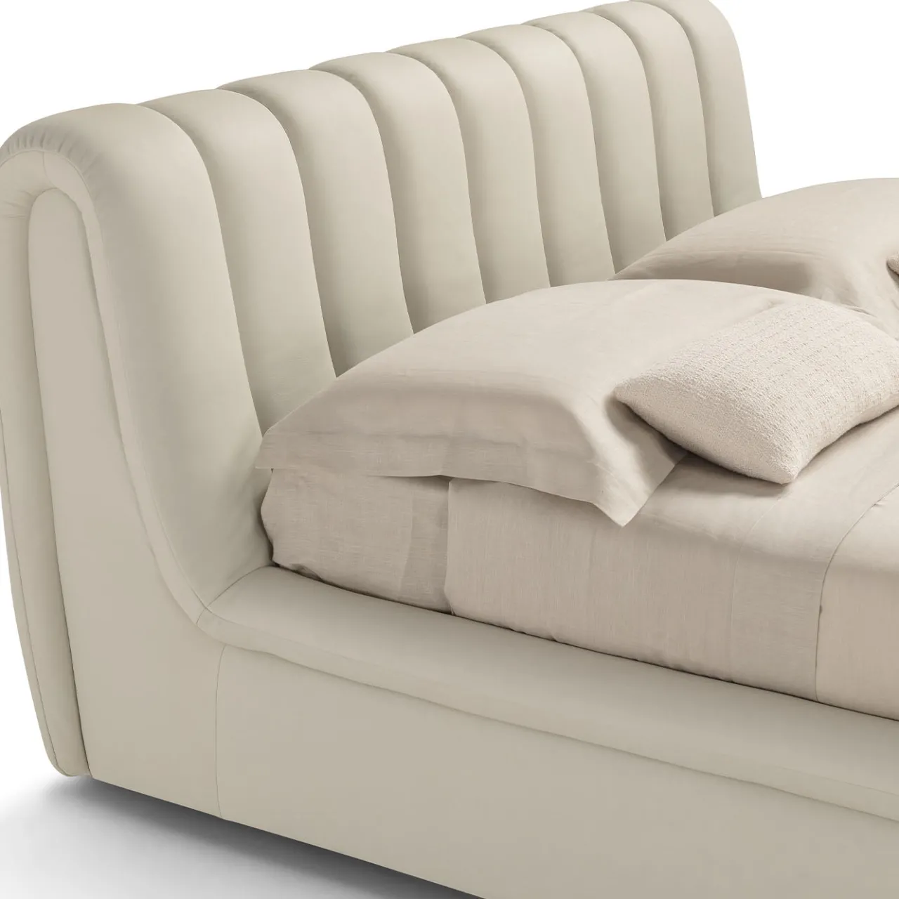 Franco Ferri Beds<Scervino 1909 White Leather Bed with Storage Option